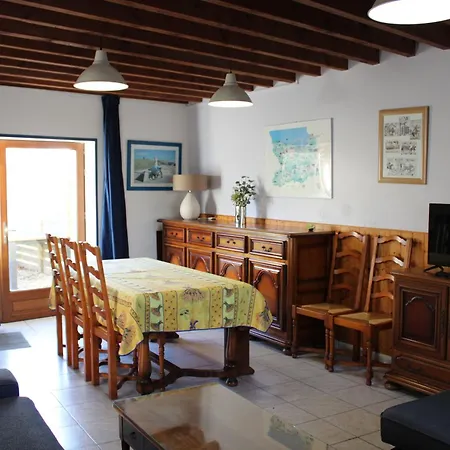 Domaine Des Pieris -studio, Et