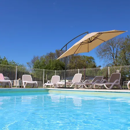 Domaine Des Pieris -Studio, Gites Et Lodges *