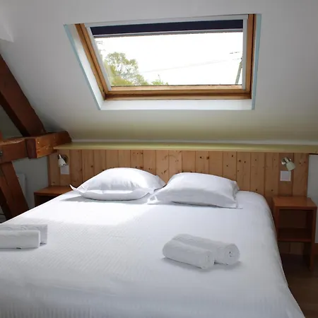 Domaine Des Pieris -Studio, Gites Et Lodges *